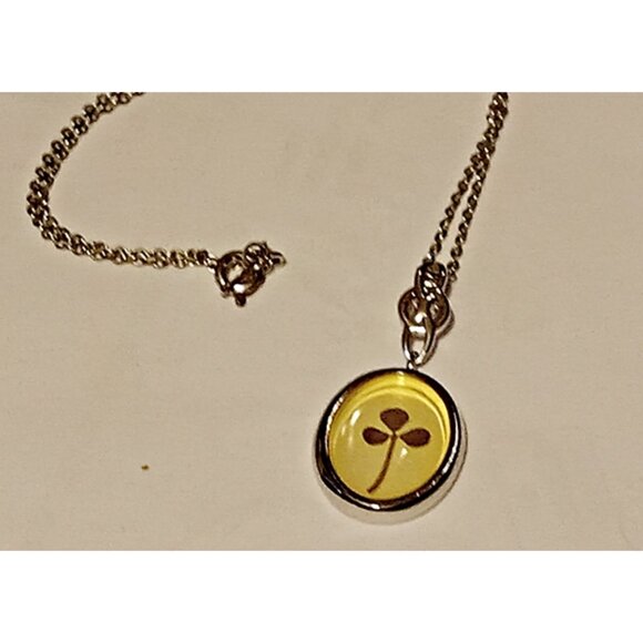 3 Leaf Clover/Shamrock Necklace  Pendant Silver Tone Made In Ireland New - Picture 3 of 4